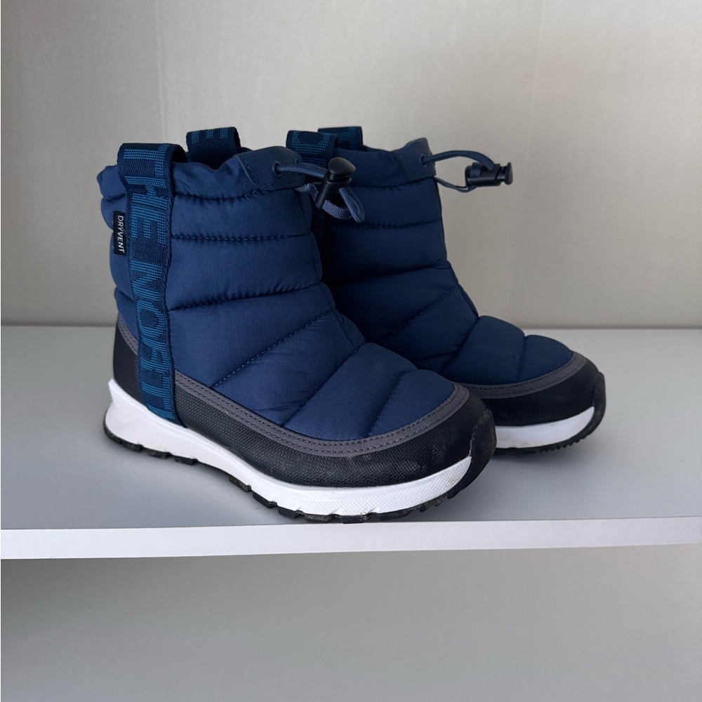 Kids north face thermoball boots. Blue size 1. Worn 2x.